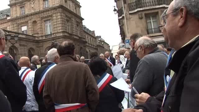 Maires devant le Sénat 15